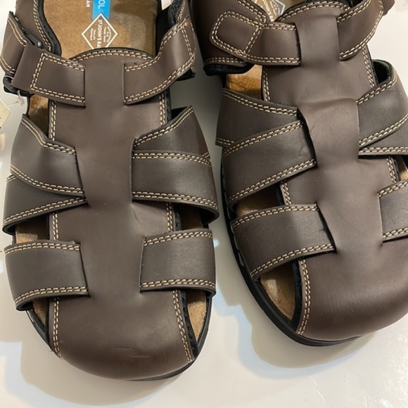 St. John's Bay Mens Felix Strap Sandals NEW Mens brown shoes Memory Foam Sz 12M - Picture 7 of 10